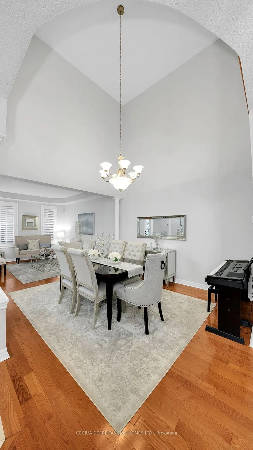 Photo 4 of 26 Ledge Rock Drive, Vaughan, Vellore Village — HOMEH
