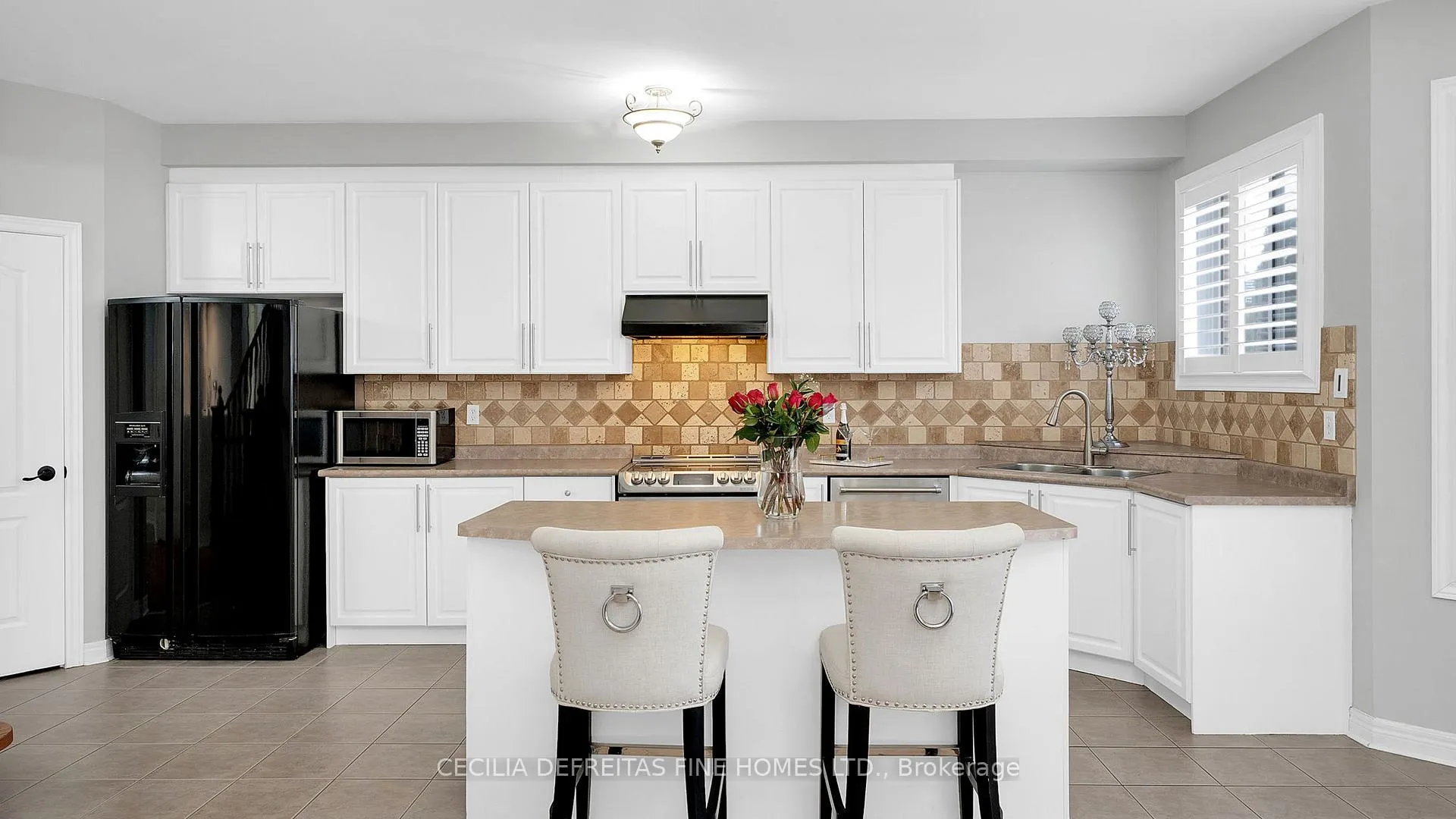 Photo 10 of 26 Ledge Rock Drive, Vaughan, Vellore Village — HOMEH