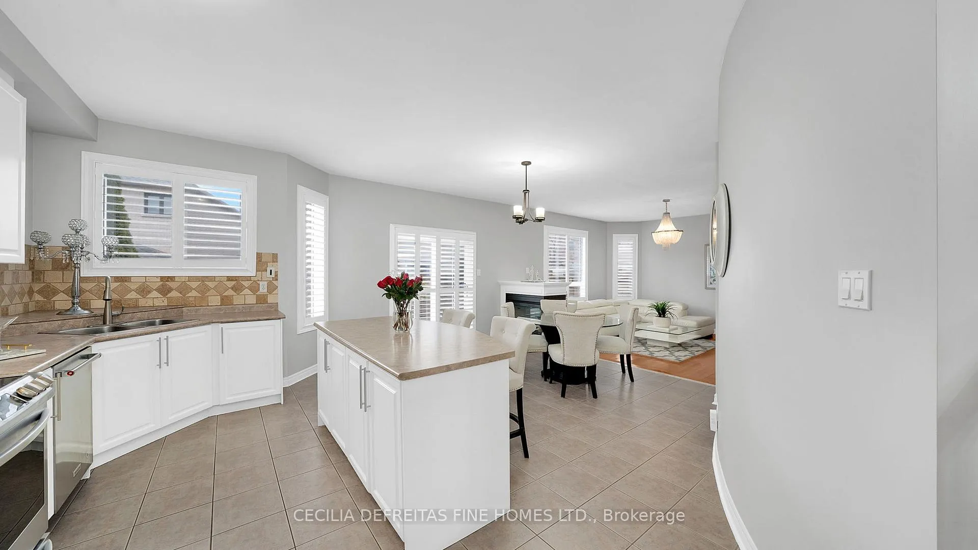 Photo 13 of 26 Ledge Rock Drive, Vaughan, Vellore Village — HOMEH