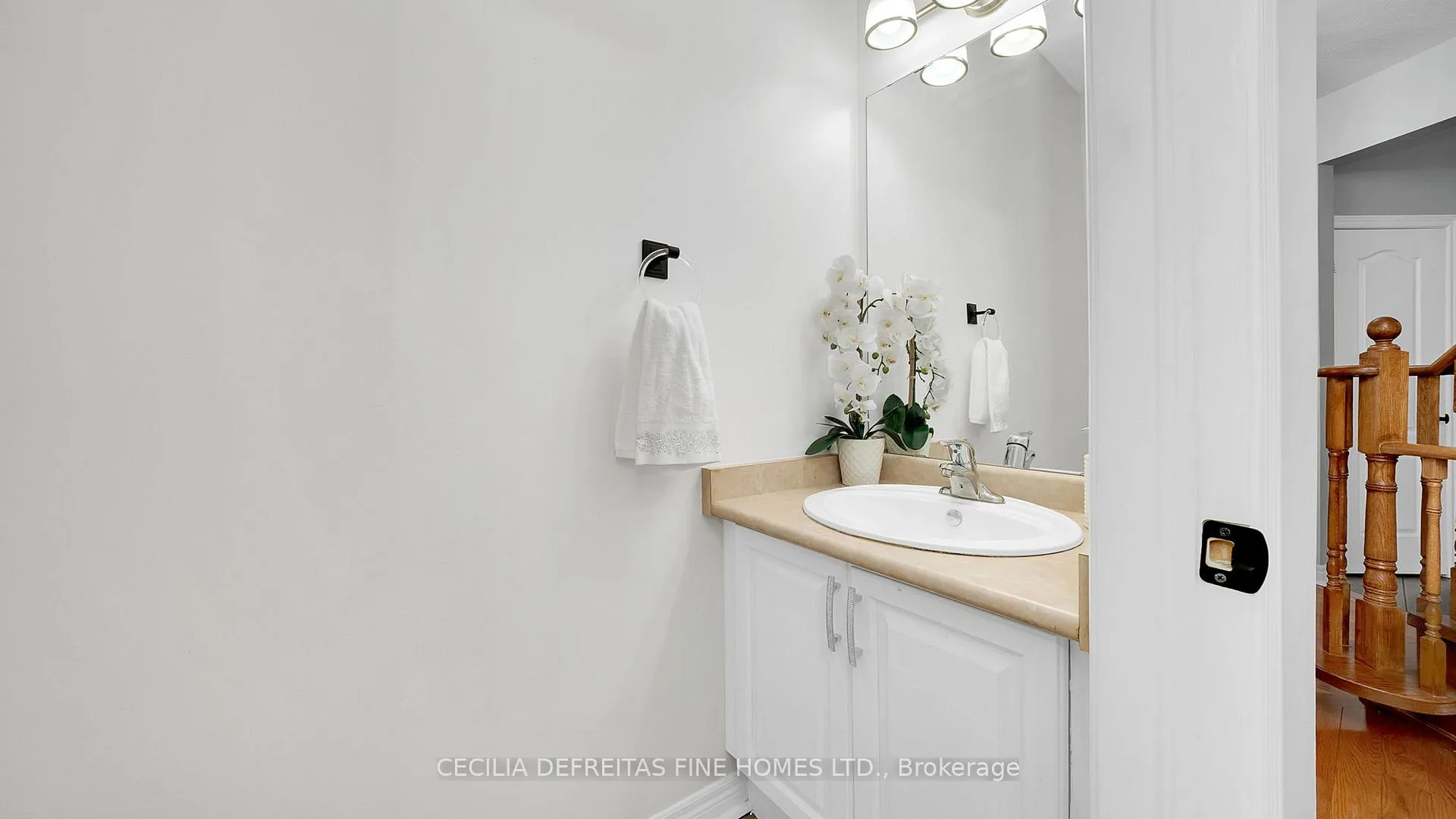 Photo 21 of 26 Ledge Rock Drive, Vaughan, Vellore Village — HOMEH