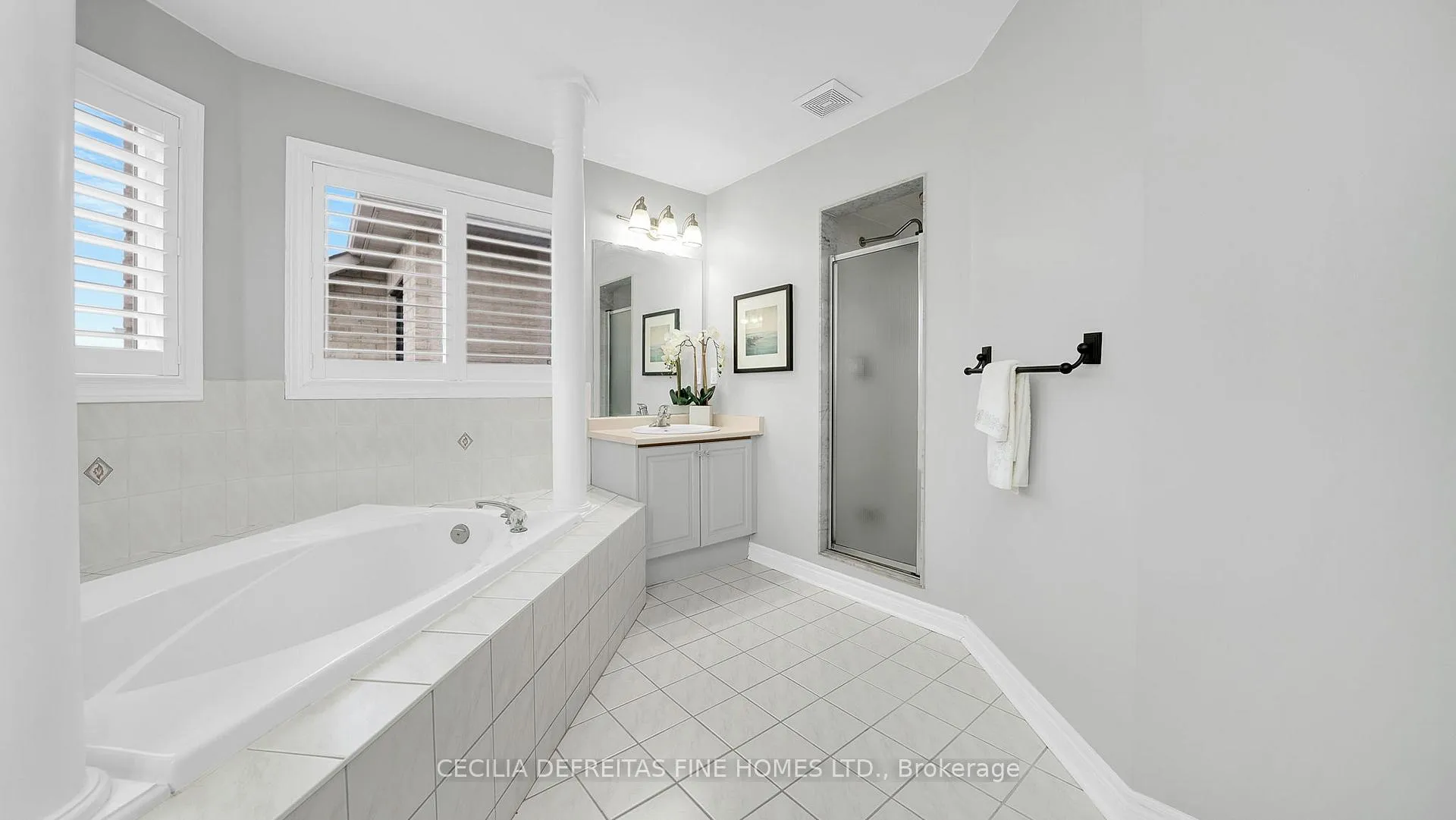 Photo 31 of 26 Ledge Rock Drive, Vaughan, Vellore Village — HOMEH