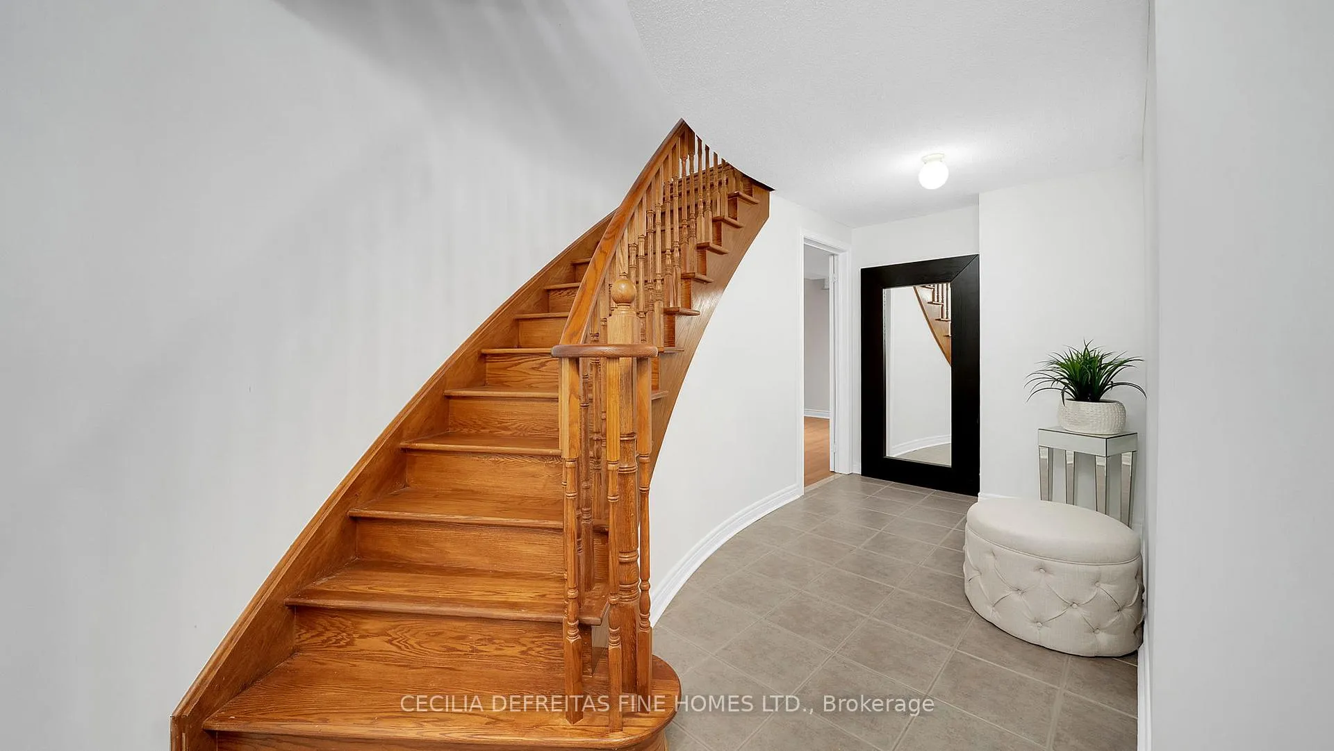 Photo 37 of 26 Ledge Rock Drive, Vaughan, Vellore Village — HOMEH