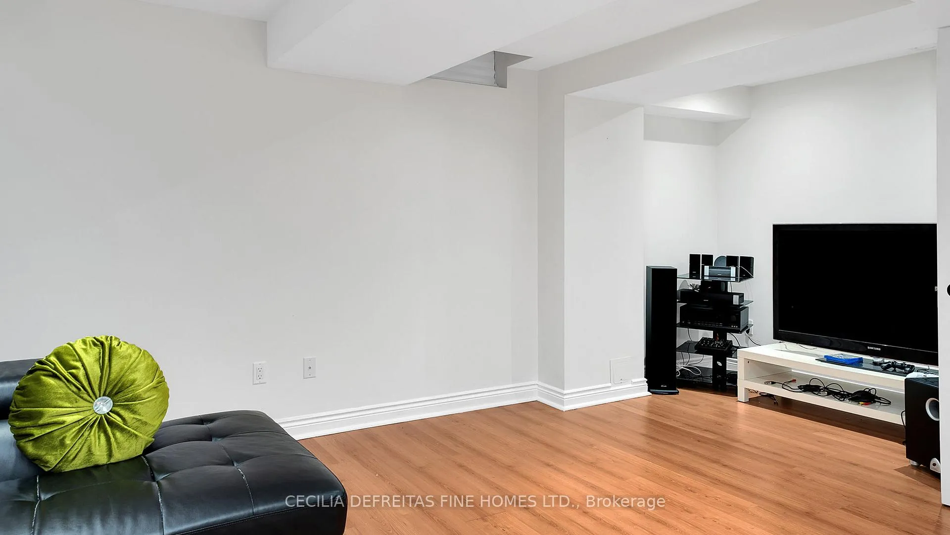 Photo 43 of 26 Ledge Rock Drive, Vaughan, Vellore Village — HOMEH