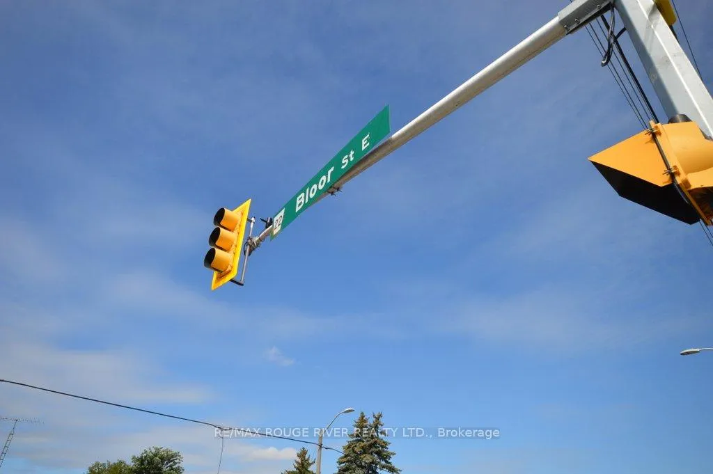 Photo 5 of 279 Bloor Street E, Oshawa, Lakeview — HOMEH