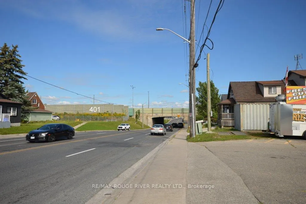 Photo 6 of 279 Bloor Street E, Oshawa, Lakeview — HOMEH