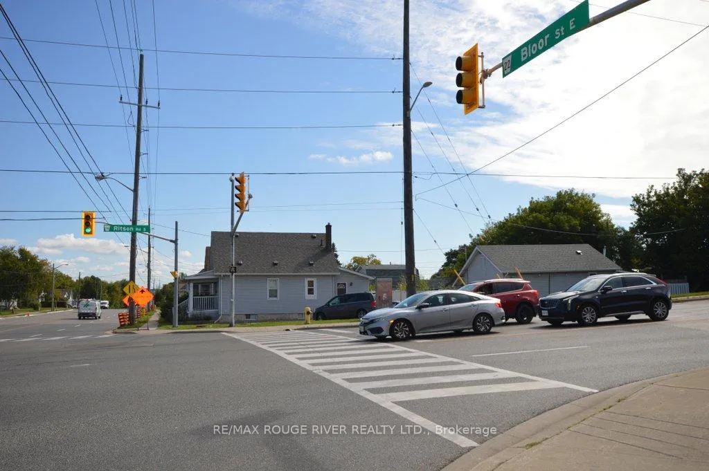 Photo 8 of 279 Bloor Street E, Oshawa, Lakeview — HOMEH