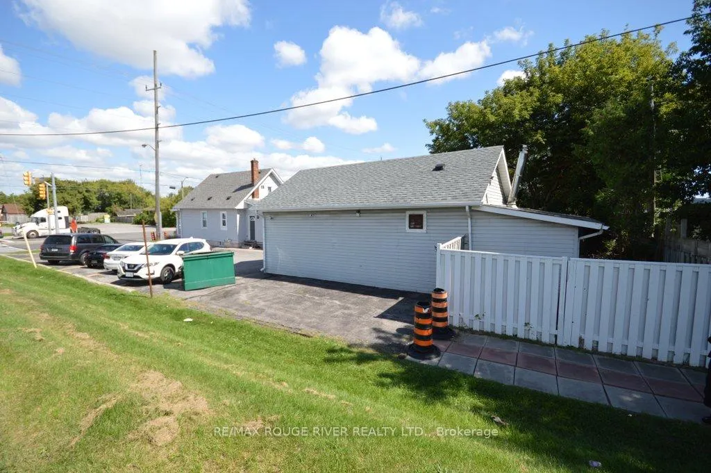 Photo 32 of 279 Bloor Street E, Oshawa, Lakeview — HOMEH