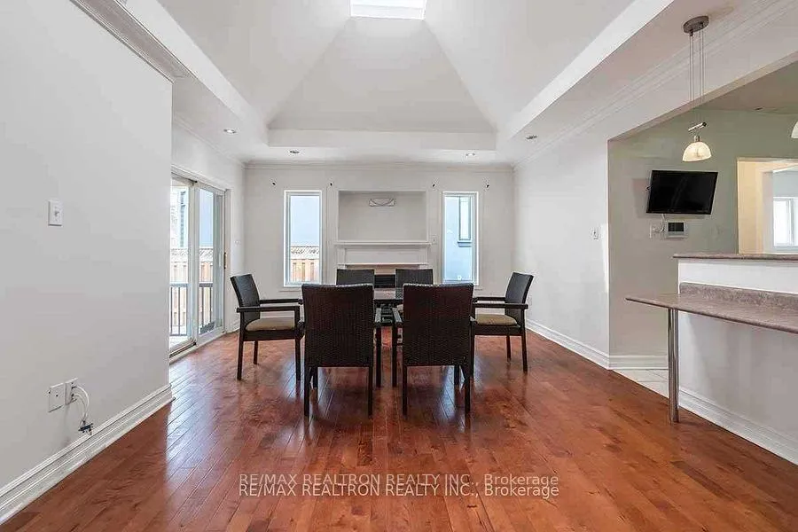 Photo 18 of 53 Woodward Avenue, Markham, Grandview — HOMEH