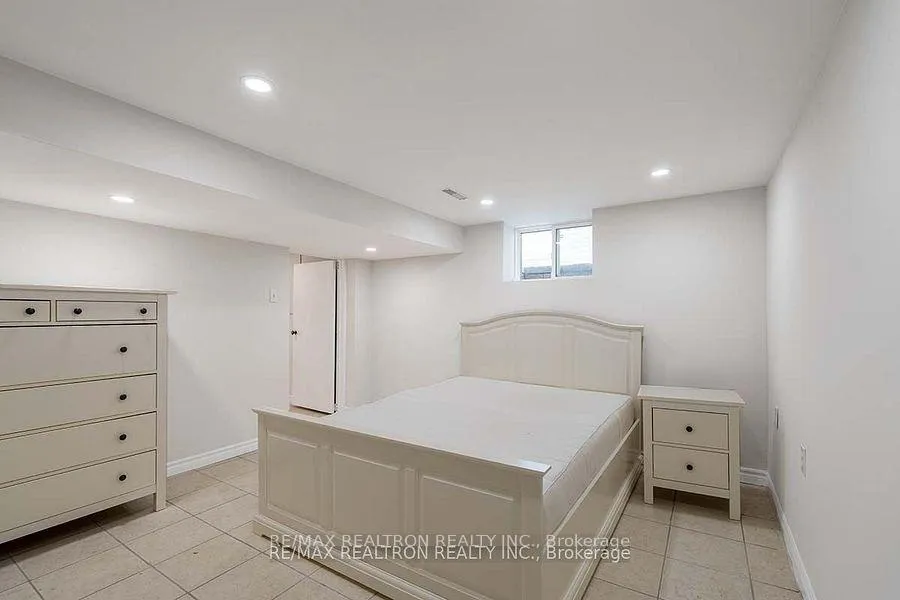 Photo 42 of 53 Woodward Avenue, Markham, Grandview — HOMEH