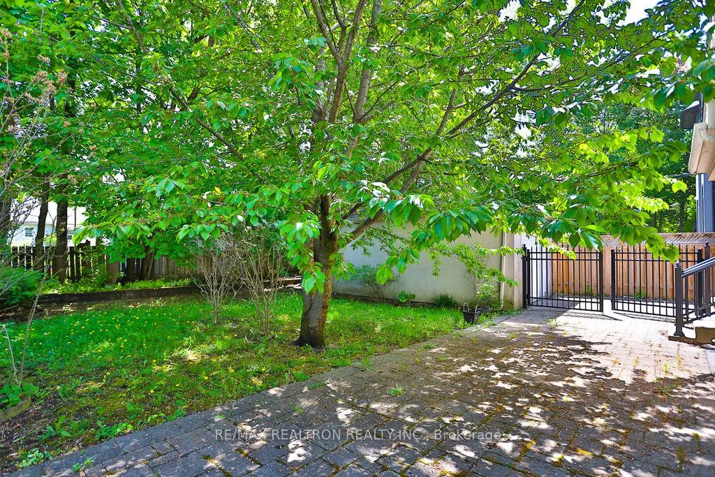 Photo 45 of 53 Woodward Avenue, Markham, Grandview — HOMEH