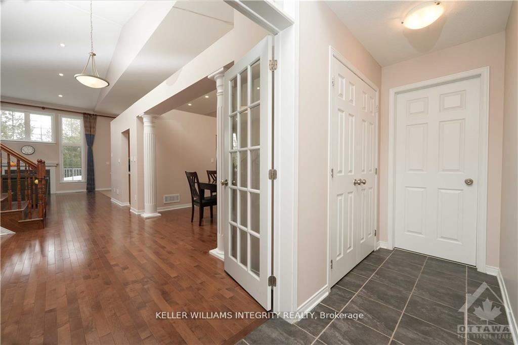Photo 3 of 404 Kilmarnock Way, Ottawa, Barrhaven - Stonebridge — HOMEH