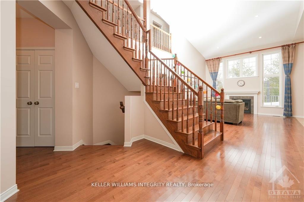 Photo 5 of 404 Kilmarnock Way, Ottawa, Barrhaven - Stonebridge — HOMEH