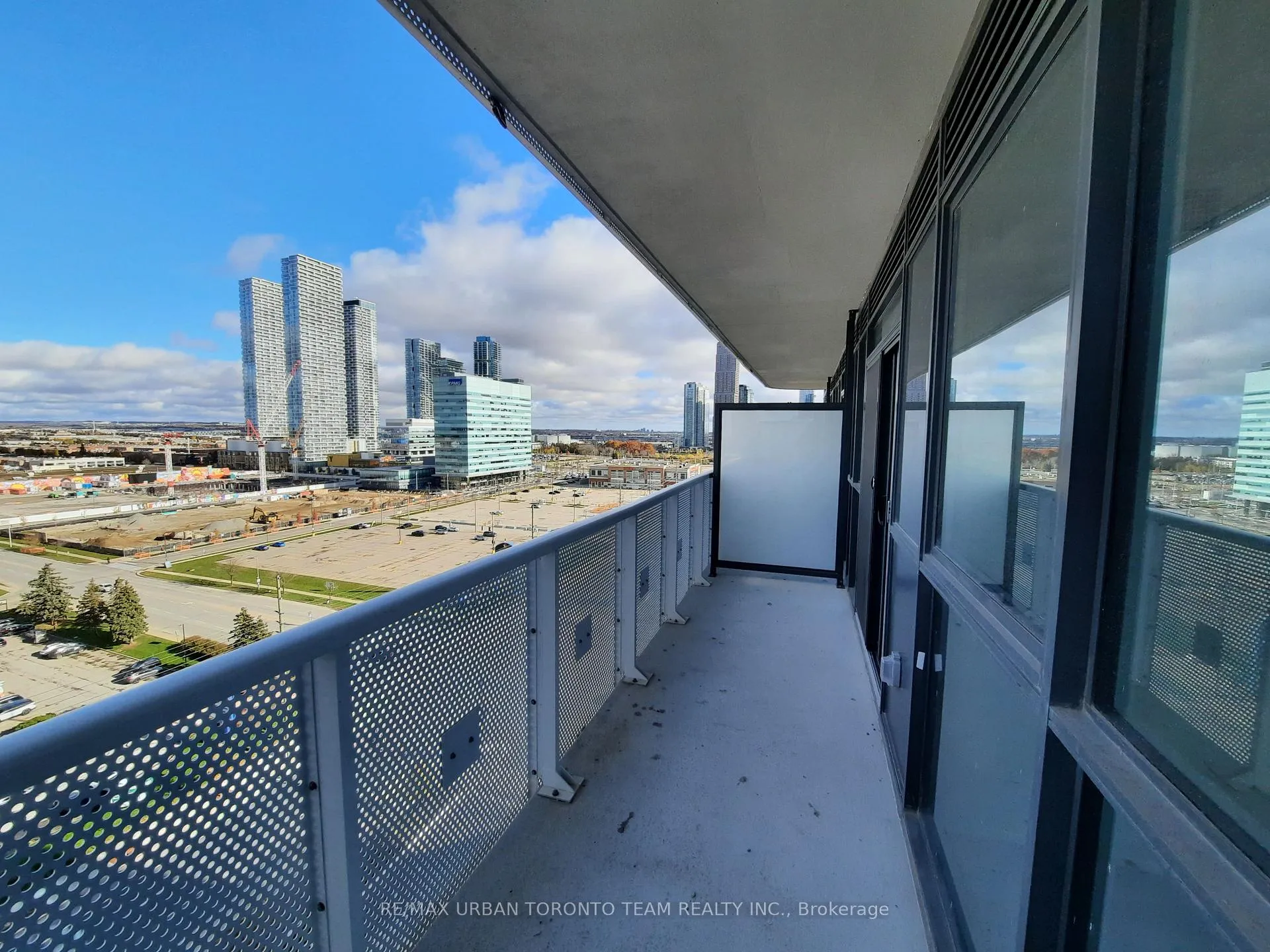 Photo 10 of Unit 1503, 8 Interchange Way, Vaughan, Vaughan Corporate Centre — HOMEH