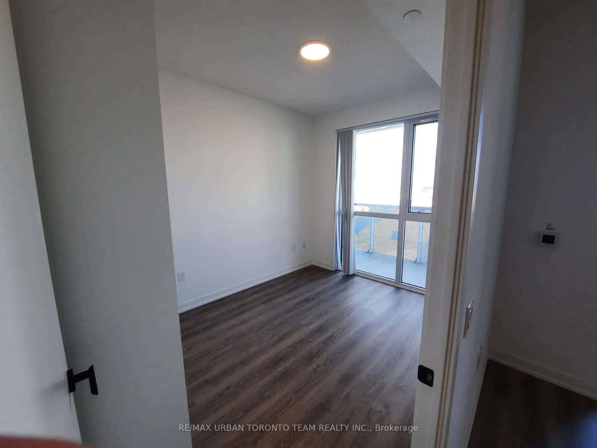 Photo 11 of Unit 1503, 8 Interchange Way, Vaughan, Vaughan Corporate Centre — HOMEH