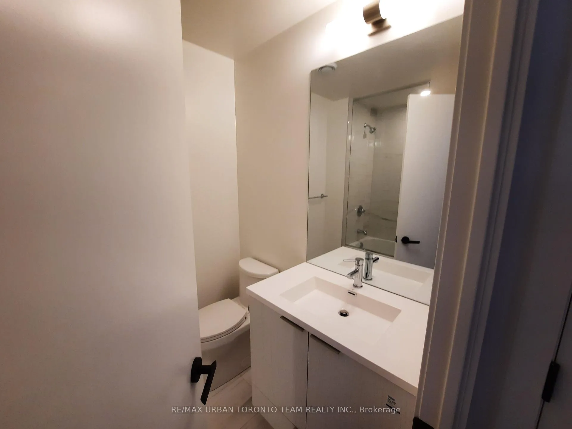 Photo 14 of Unit 1503, 8 Interchange Way, Vaughan, Vaughan Corporate Centre — HOMEH