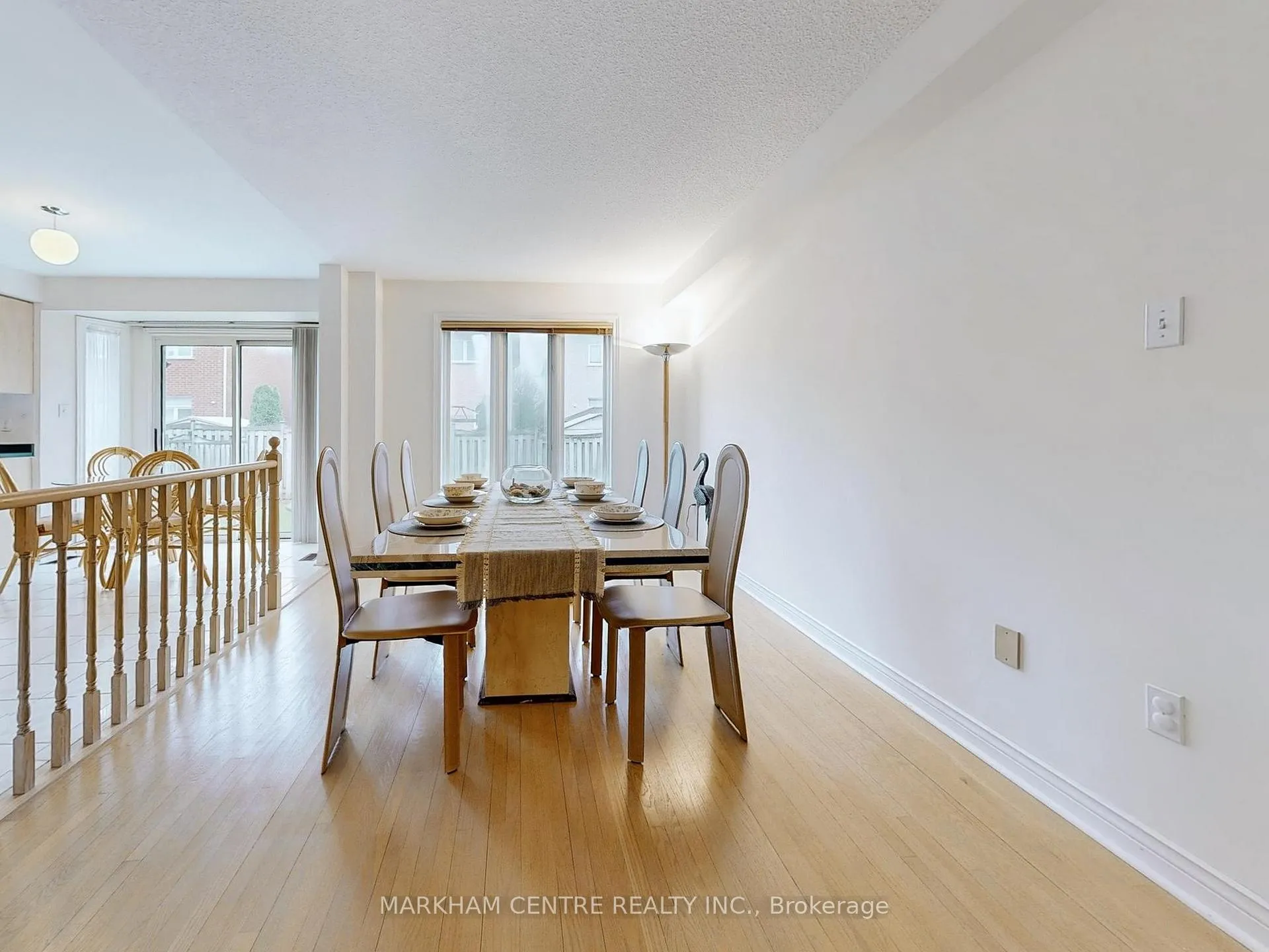 Photo 11 of 131 Roxbury Street, Markham, Rouge River Estates — HOMEH
