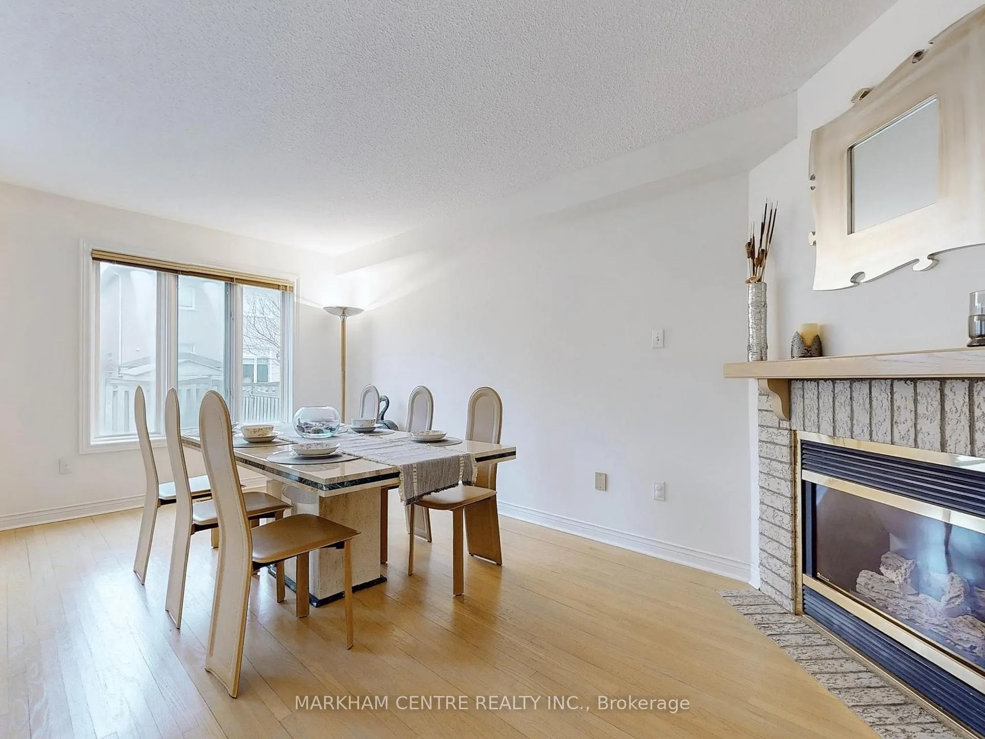 Photo 12 of 131 Roxbury Street, Markham, Rouge River Estates — HOMEH