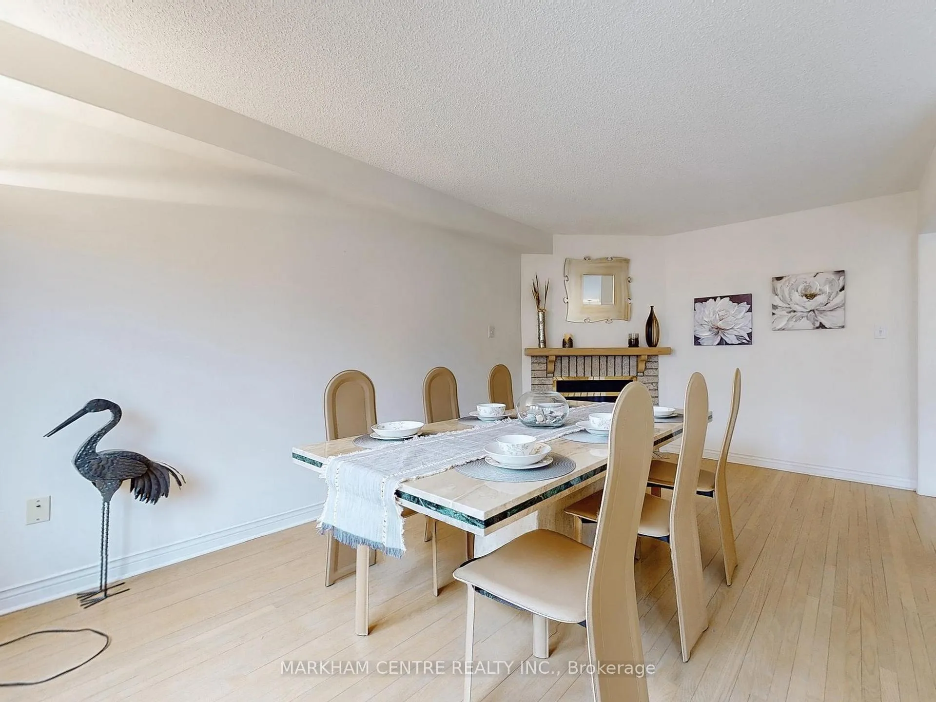 Photo 14 of 131 Roxbury Street, Markham, Rouge River Estates — HOMEH