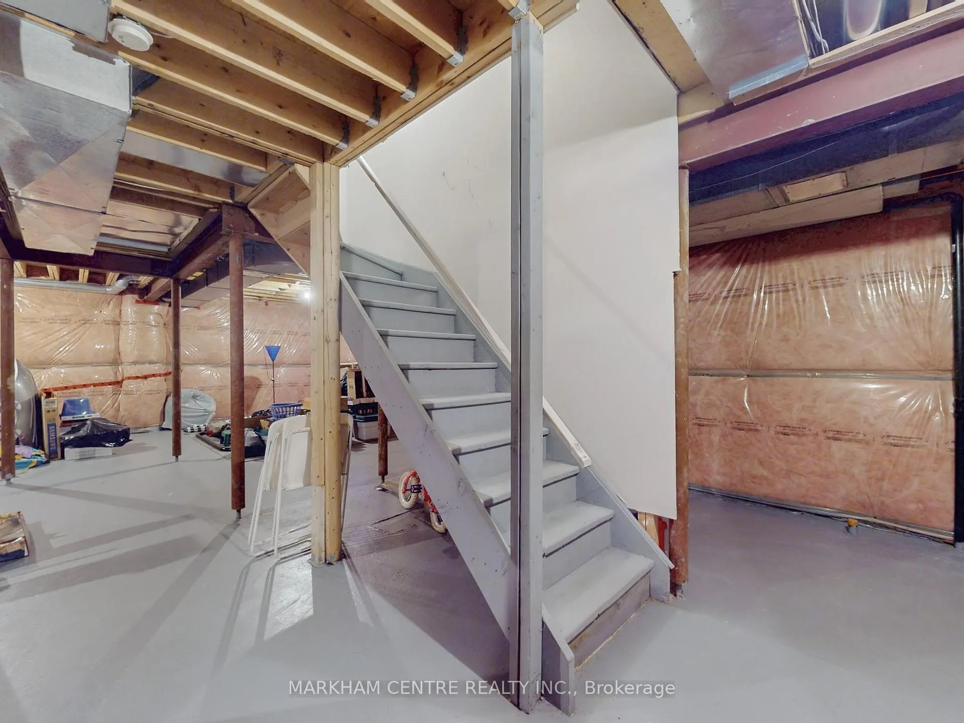 Photo 32 of 131 Roxbury Street, Markham, Rouge River Estates — HOMEH