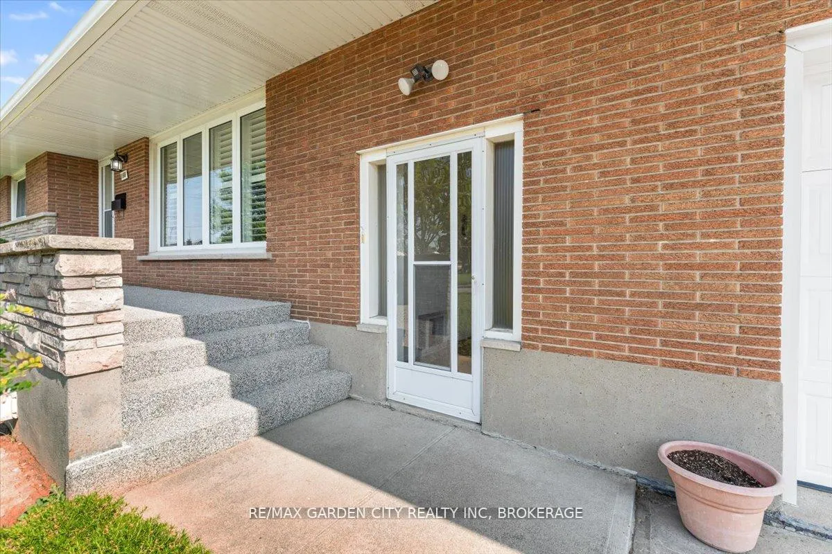Photo 4 of 160 Elgin Street, Thorold, Thorold Downtown — HOMEH