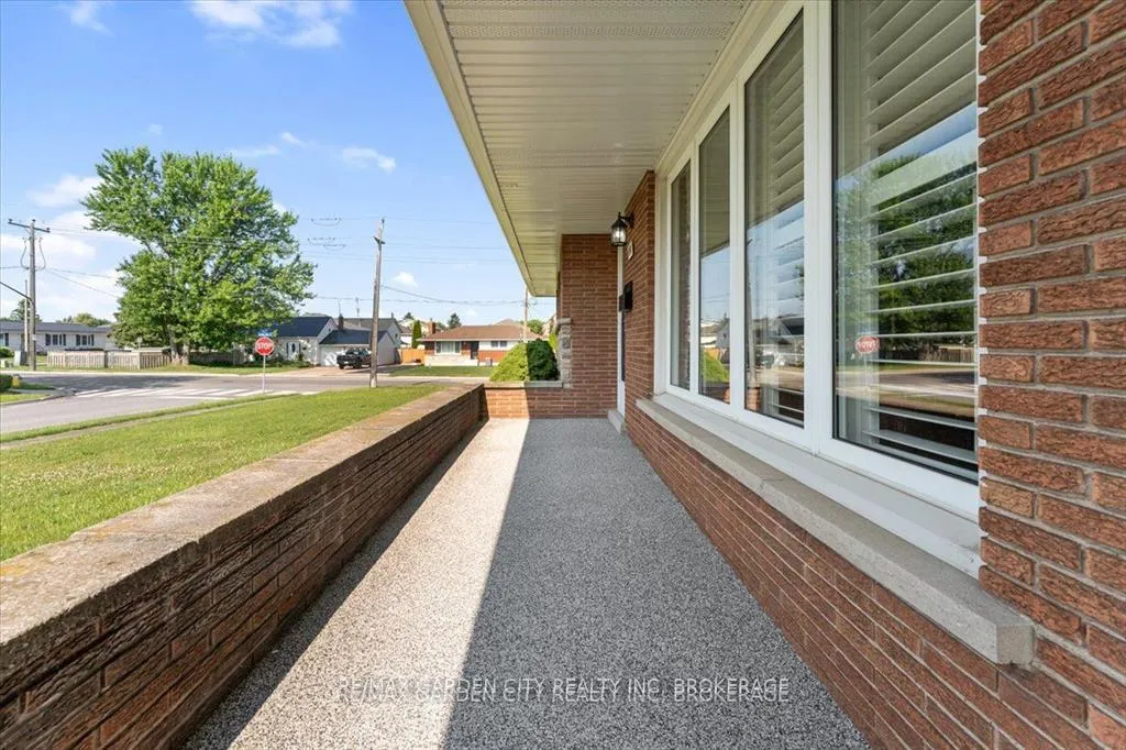 Photo 5 of 160 Elgin Street, Thorold, Thorold Downtown — HOMEH