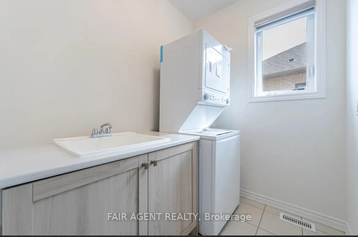 Photo 17 of 28 Tweedhill Avenue, Caledon, Rural Caledon — HOMEH