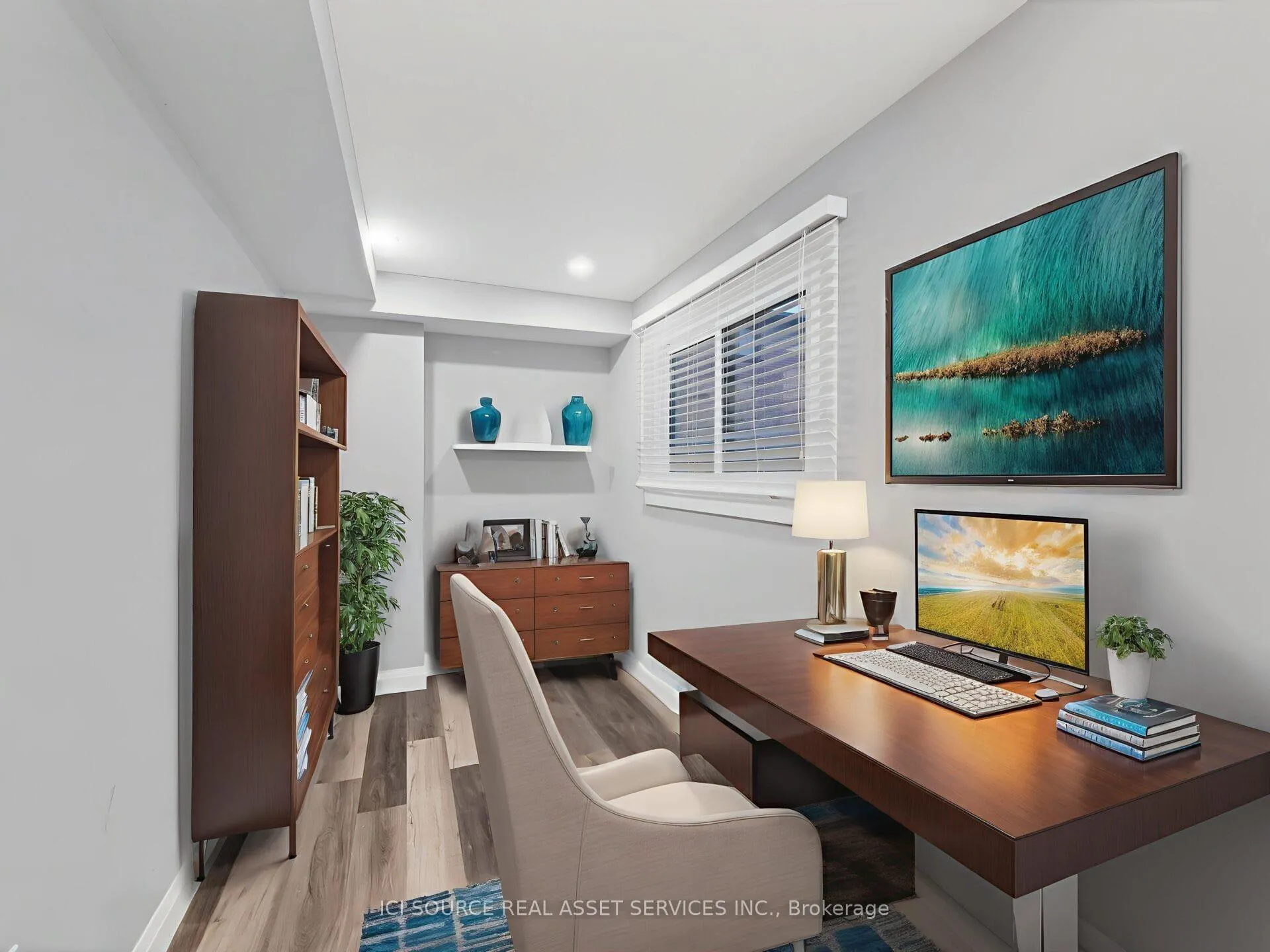 Photo 8 of Unit B, 93 Presidio Drive, Hamilton, Eleanor — HOMEH
