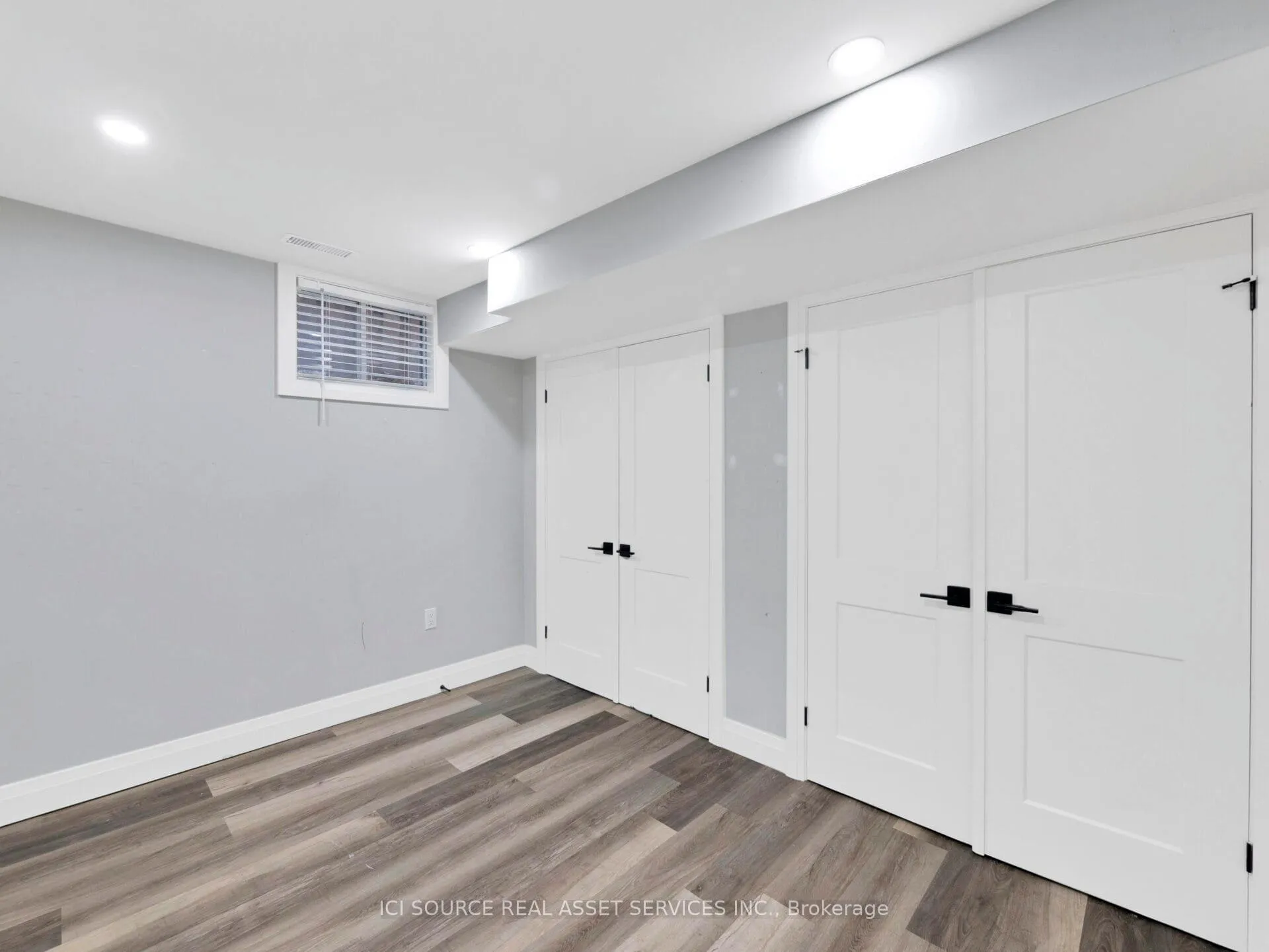 Photo 13 of Unit B, 93 Presidio Drive, Hamilton, Eleanor — HOMEH