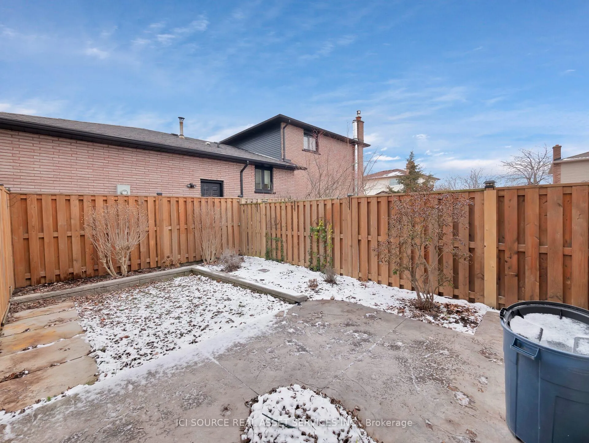 Photo 19 of Unit B, 93 Presidio Drive, Hamilton, Eleanor — HOMEH