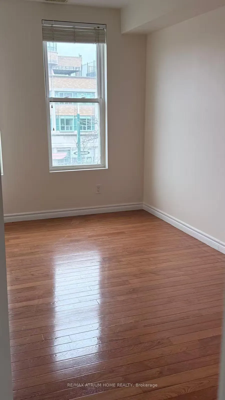 Front of Unit 301, 413 Spadina Avenue