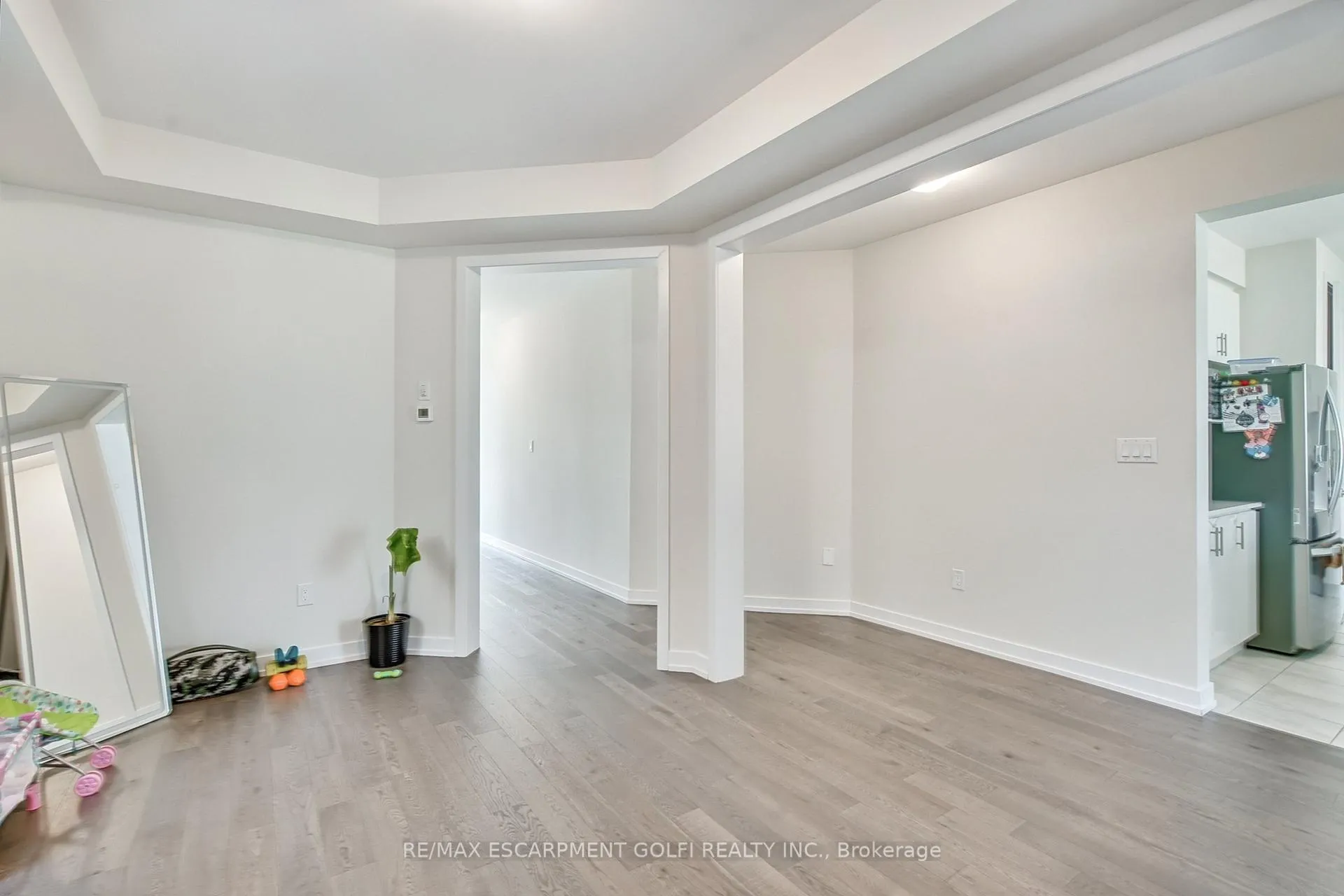 Photo 8 of 76 Sunflower Crescent, Thorold, Hurricane/Merrittville — HOMEH