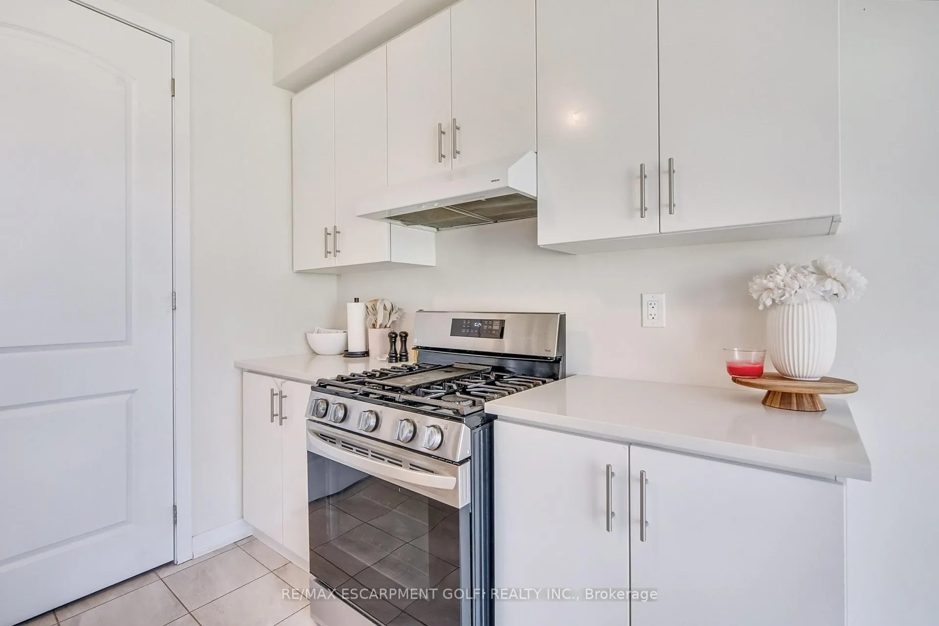 Photo 14 of 76 Sunflower Crescent, Thorold, Hurricane/Merrittville — HOMEH