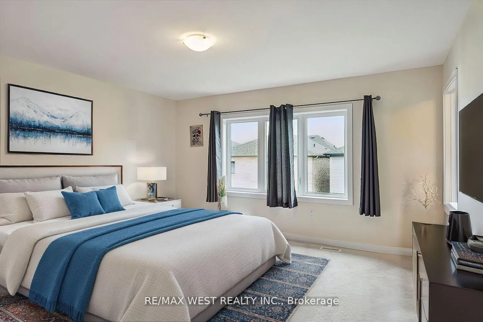 Photo 6 of 17 Wintergreen Crescent, Haldimand — HOMEH