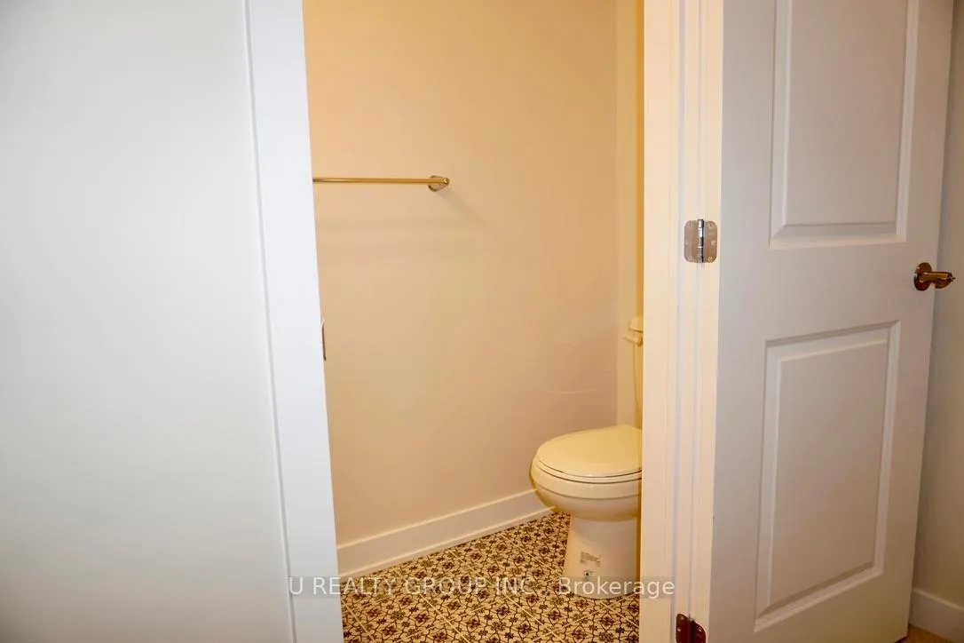 Photo 3 of 634 Corporal Private, Ottawa, Blossom Park/Kemp Park/Findlay Creek — HOMEH