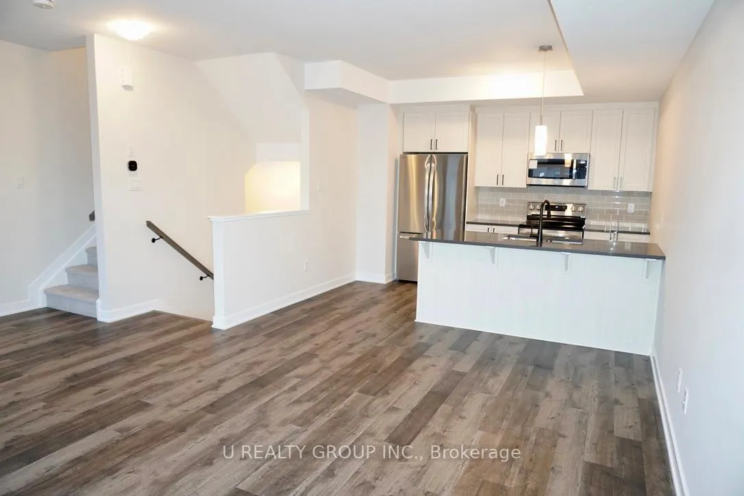 Photo 5 of 634 Corporal Private, Ottawa, Blossom Park/Kemp Park/Findlay Creek — HOMEH