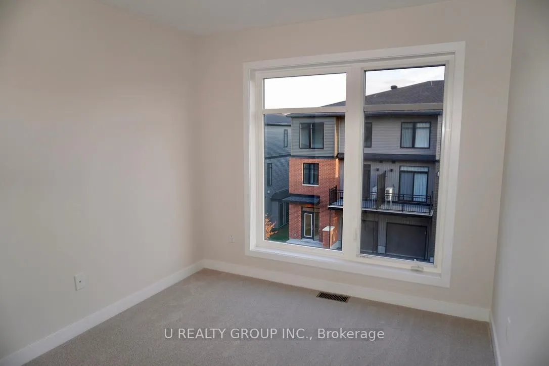 Photo 15 of 634 Corporal Private, Ottawa, Blossom Park/Kemp Park/Findlay Creek — HOMEH