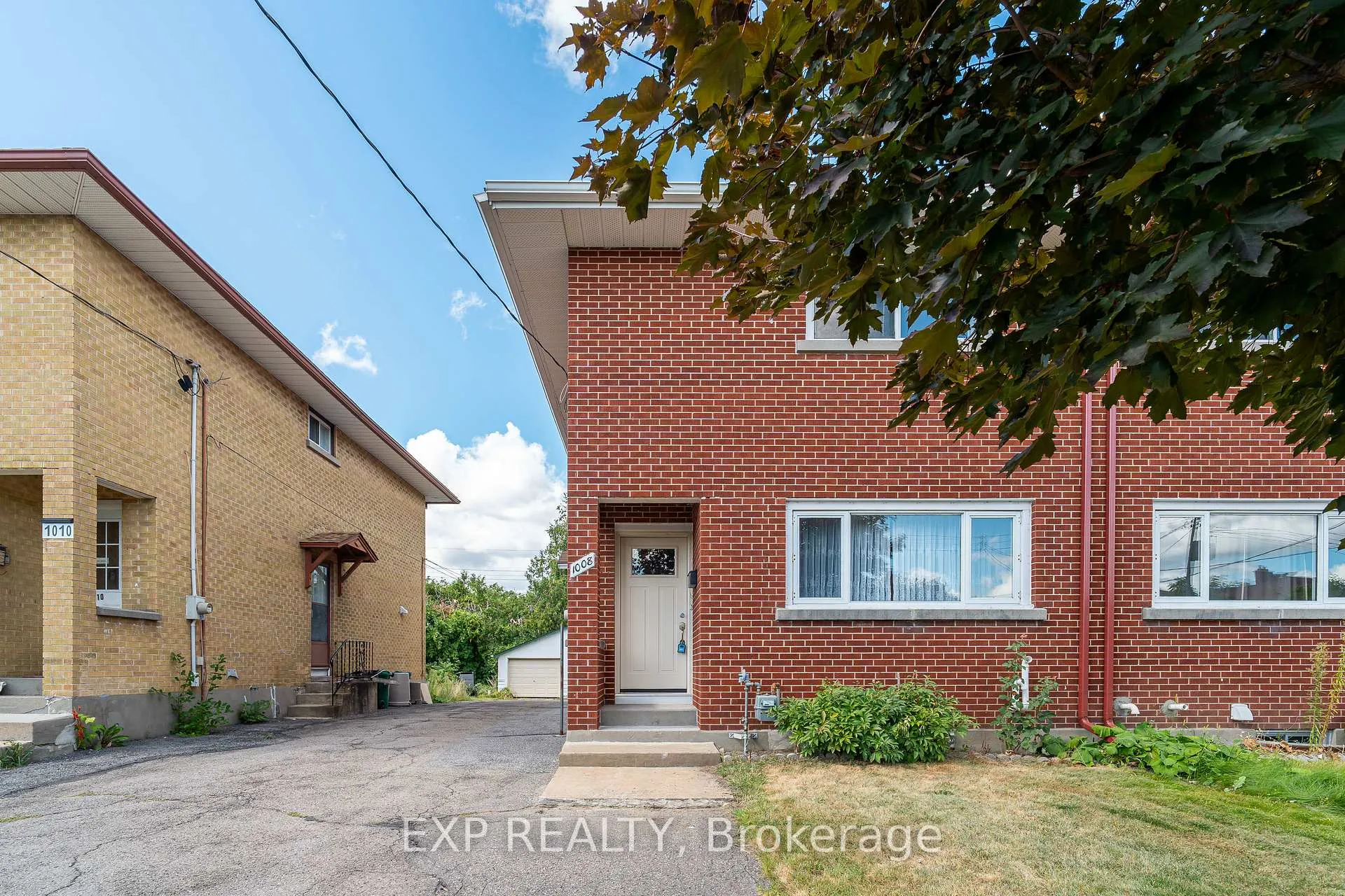 Front of 1008 Riddell Avenue S