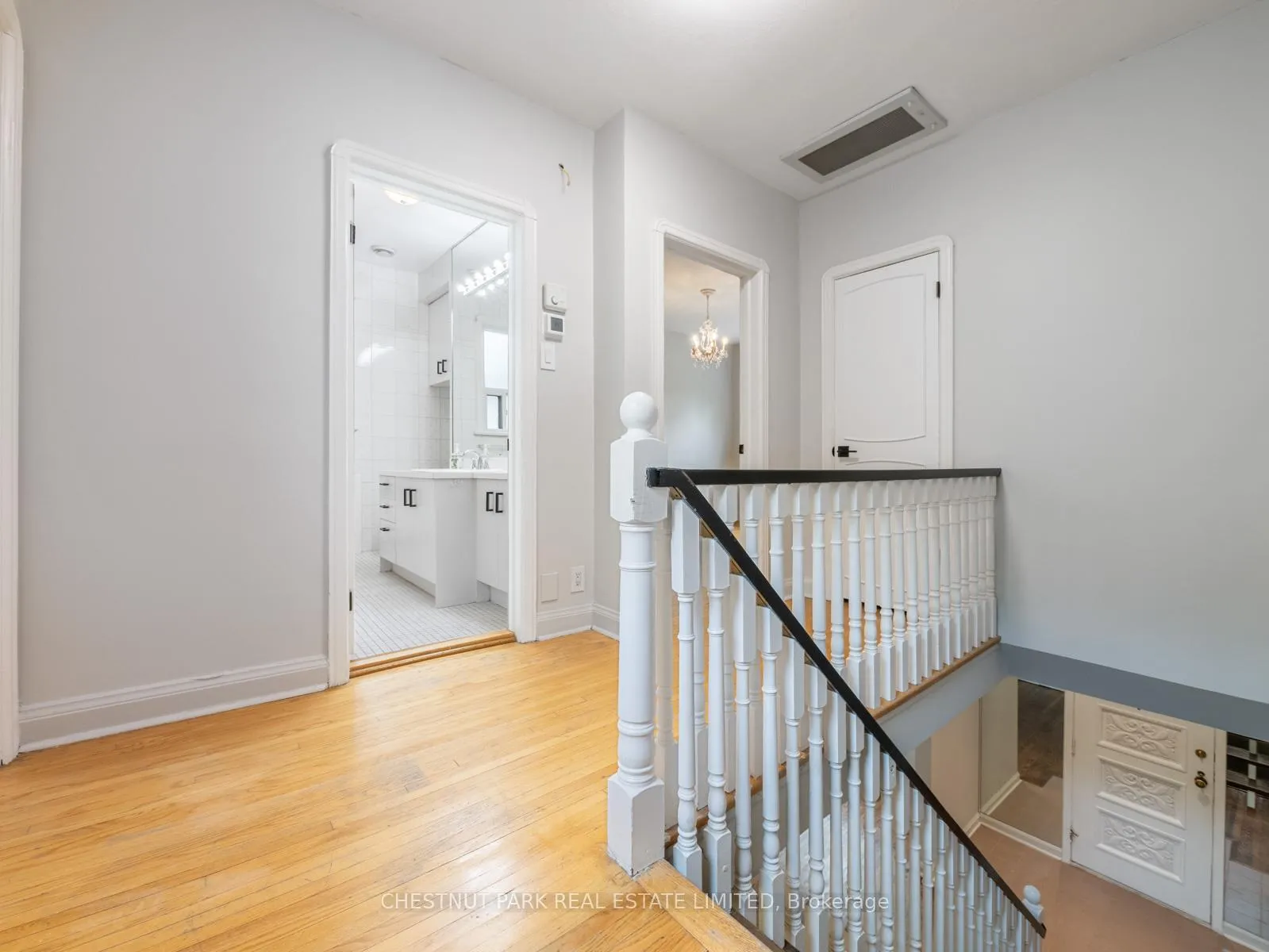 Photo 15 of 27 Elm Ridge Drive, Toronto, Forest Hill North — HOMEH
