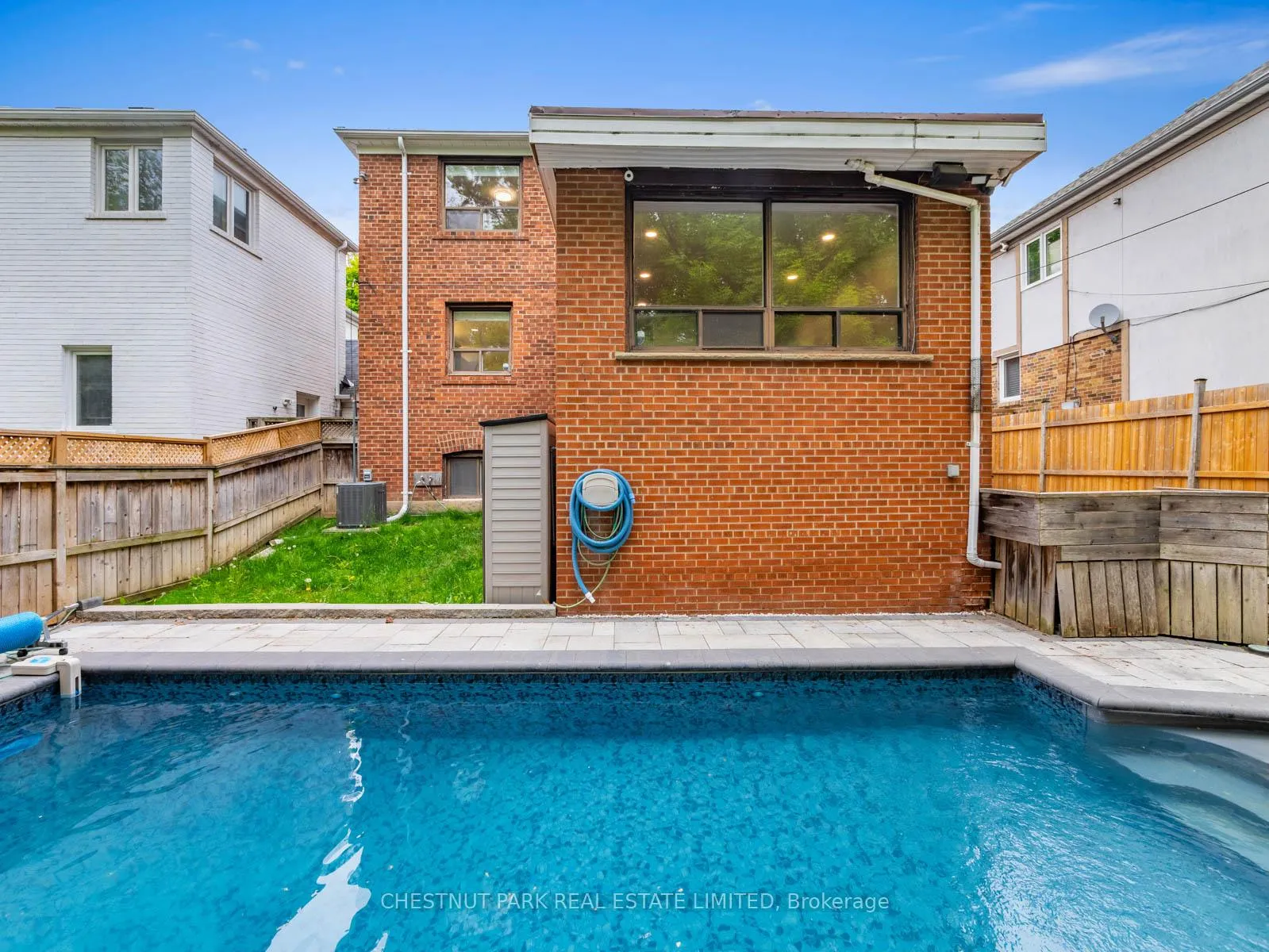 Photo 28 of 27 Elm Ridge Drive, Toronto, Forest Hill North — HOMEH