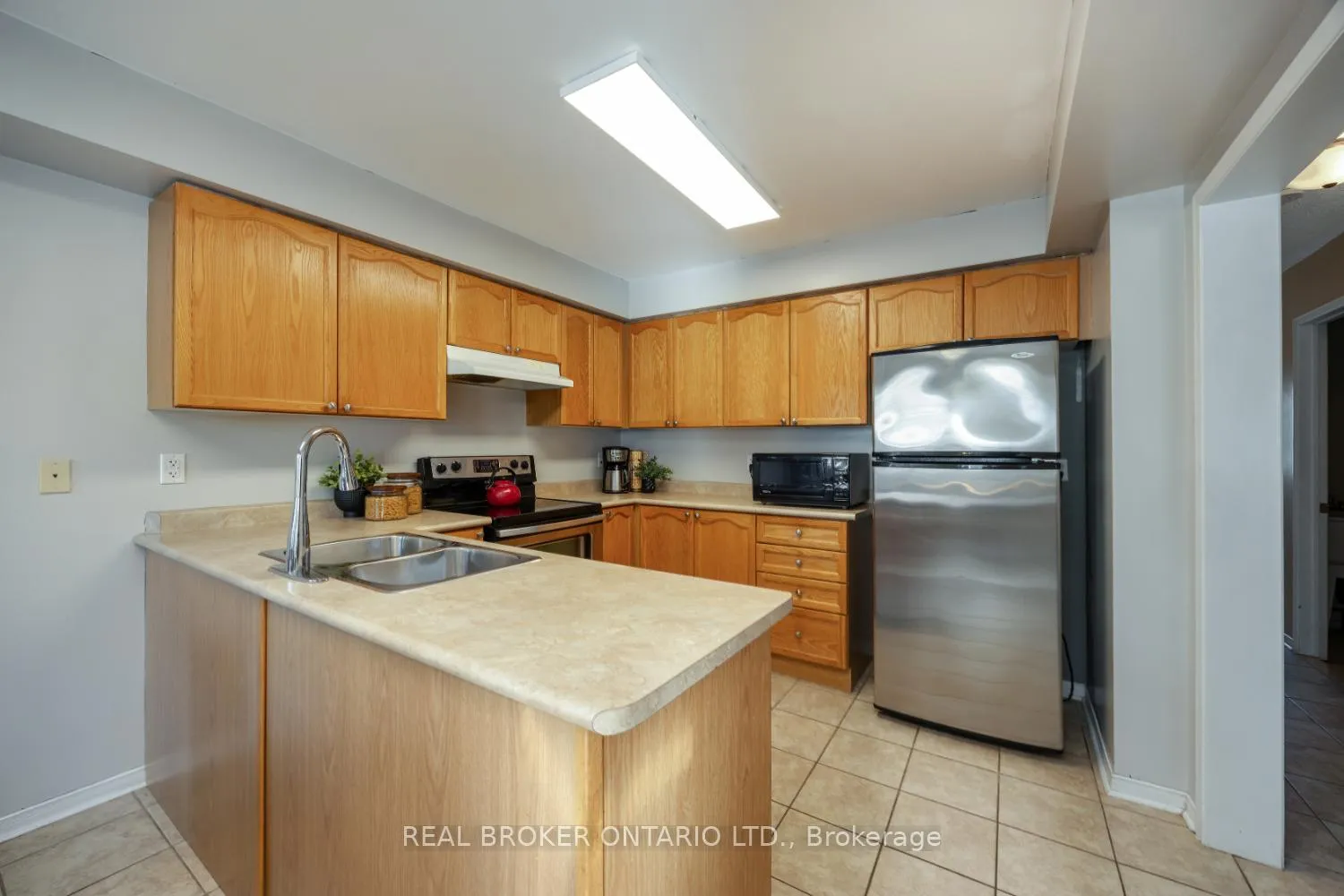 Photo 6 of 88 Bannister Street, Clarington, Bowmanville — HOMEH