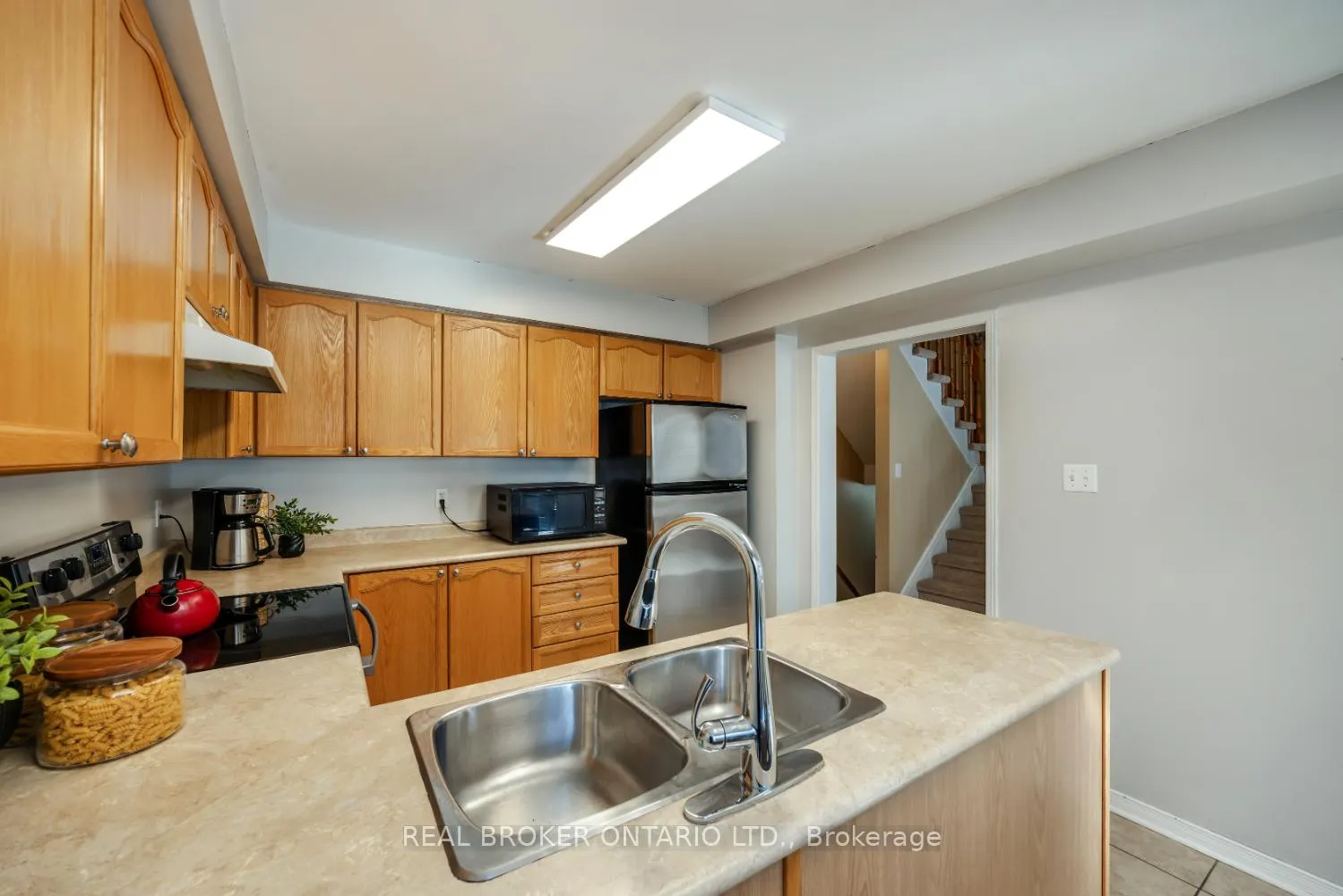 Photo 7 of 88 Bannister Street, Clarington, Bowmanville — HOMEH