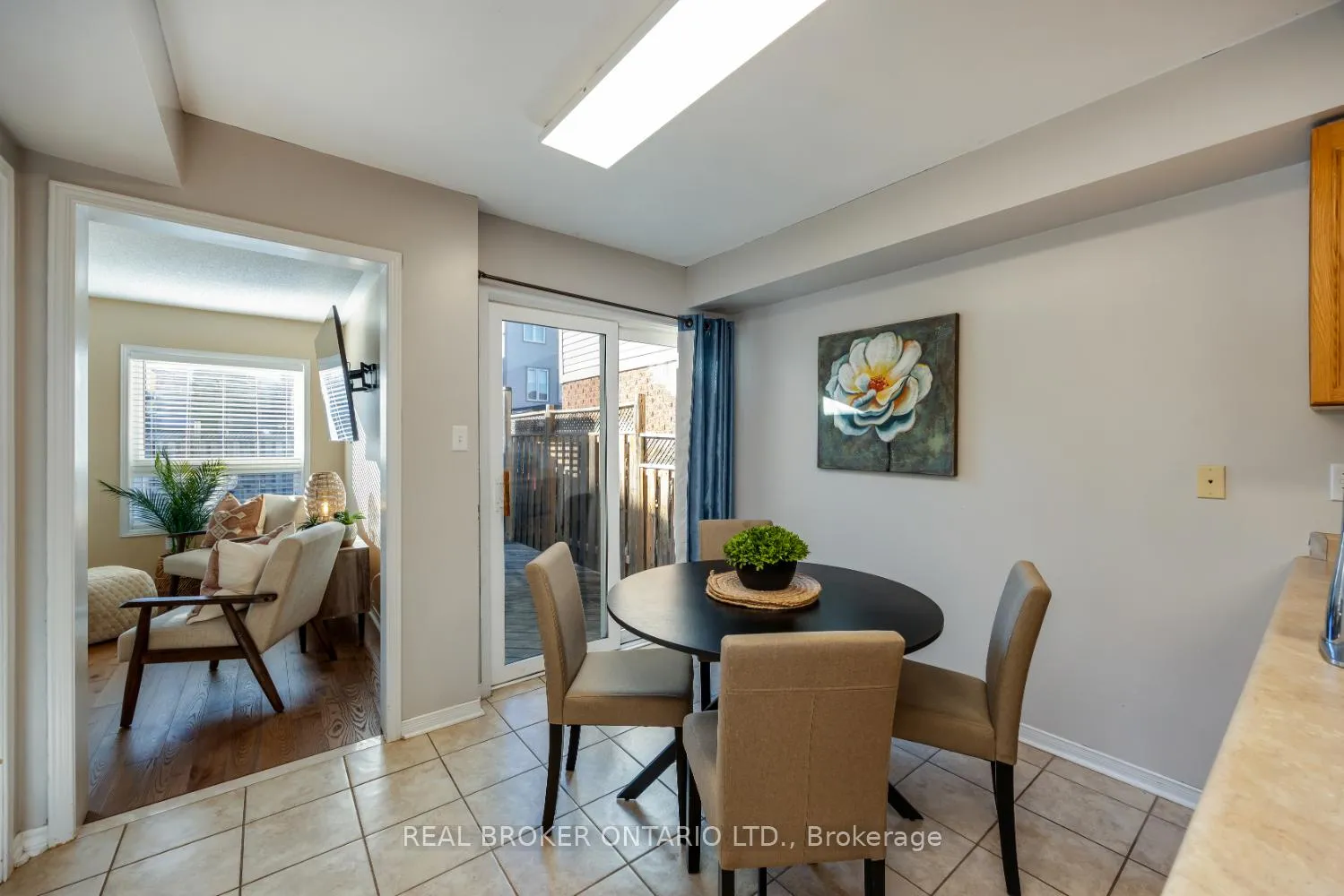 Photo 10 of 88 Bannister Street, Clarington, Bowmanville — HOMEH