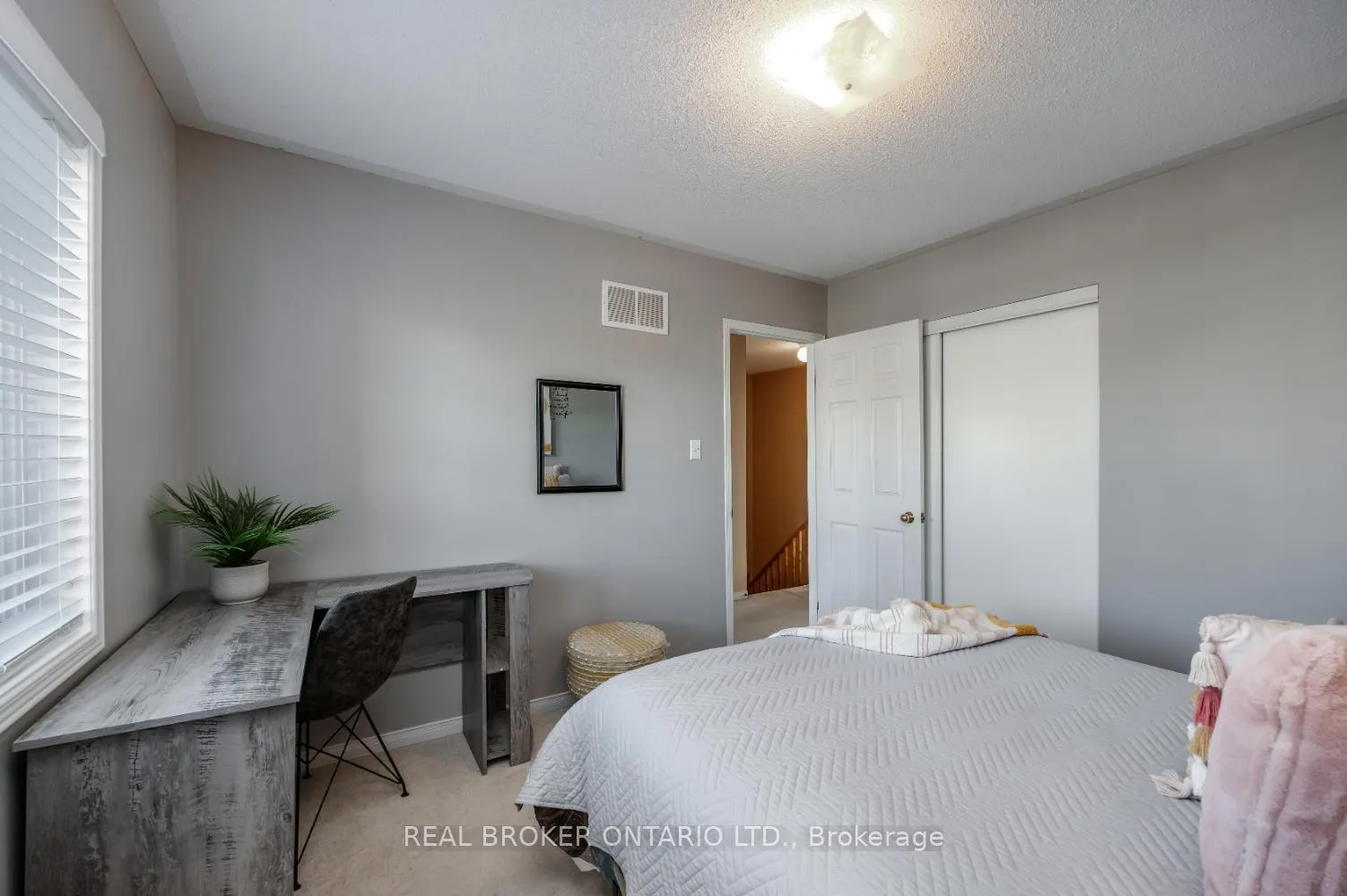 Photo 23 of 88 Bannister Street, Clarington, Bowmanville — HOMEH