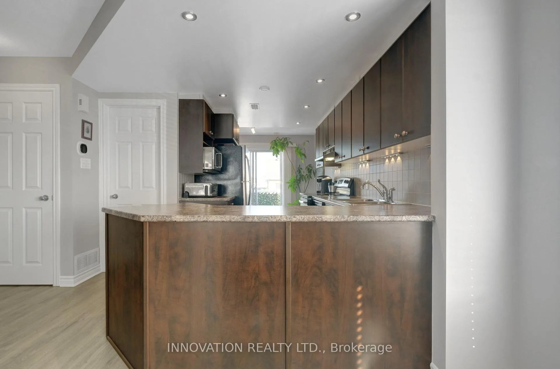 Photo 14 of Unit 49, 507 B Chapman Mills Drive, Ottawa, Barrhaven - Strandherd — HOMEH
