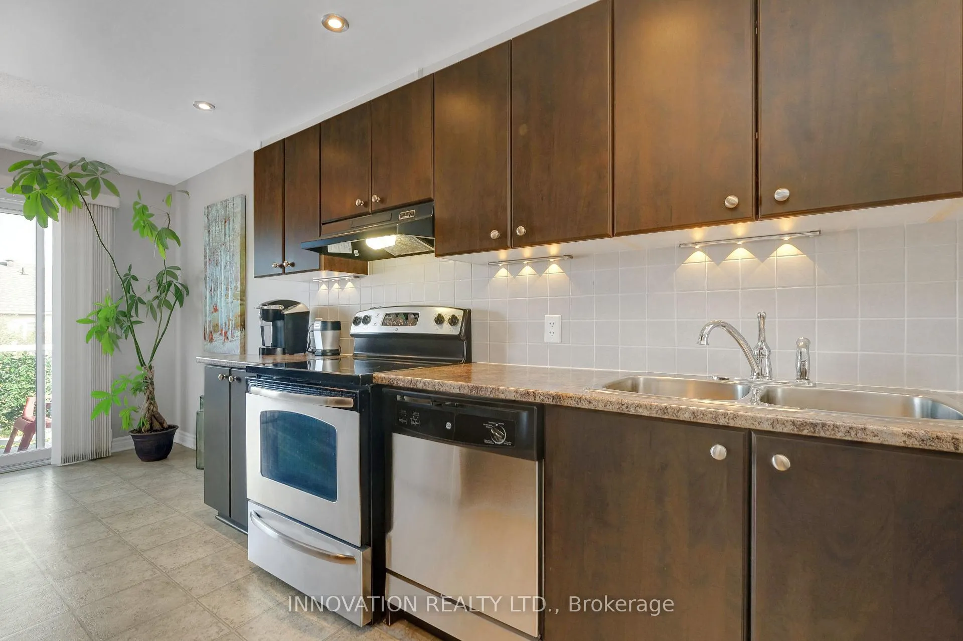 Photo 16 of Unit 49, 507 B Chapman Mills Drive, Ottawa, Barrhaven - Strandherd — HOMEH