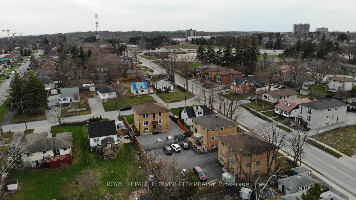 Photo 5 of 189 Peel Street, Barrie, City Centre — HOMEH