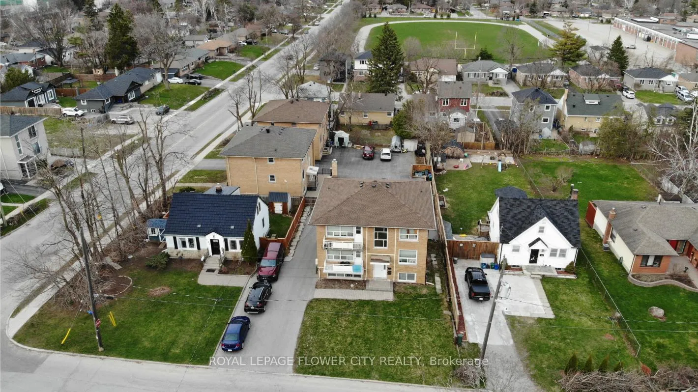 Photo 7 of 189 Peel Street, Barrie, City Centre — HOMEH