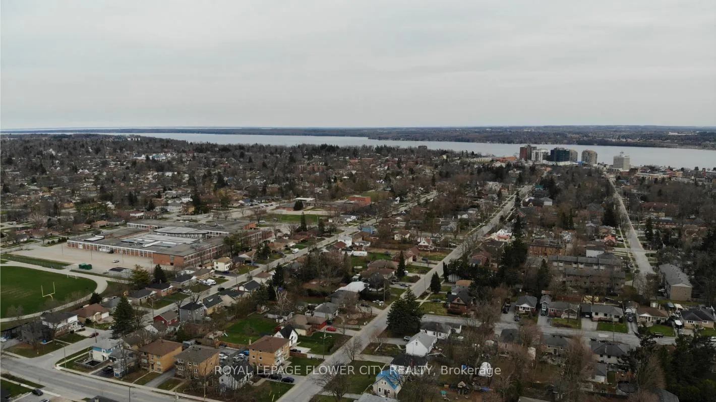 Photo 9 of 189 Peel Street, Barrie, City Centre — HOMEH