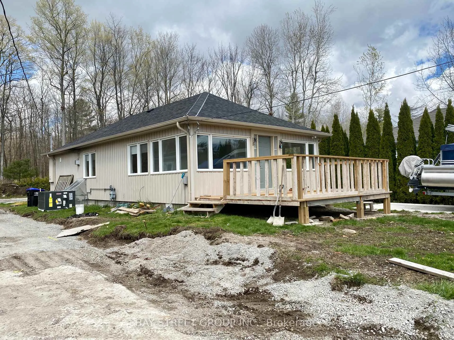 Photo 1 of 428 Limerick Street, Innisfil, Rural Innisfil — HOMEH