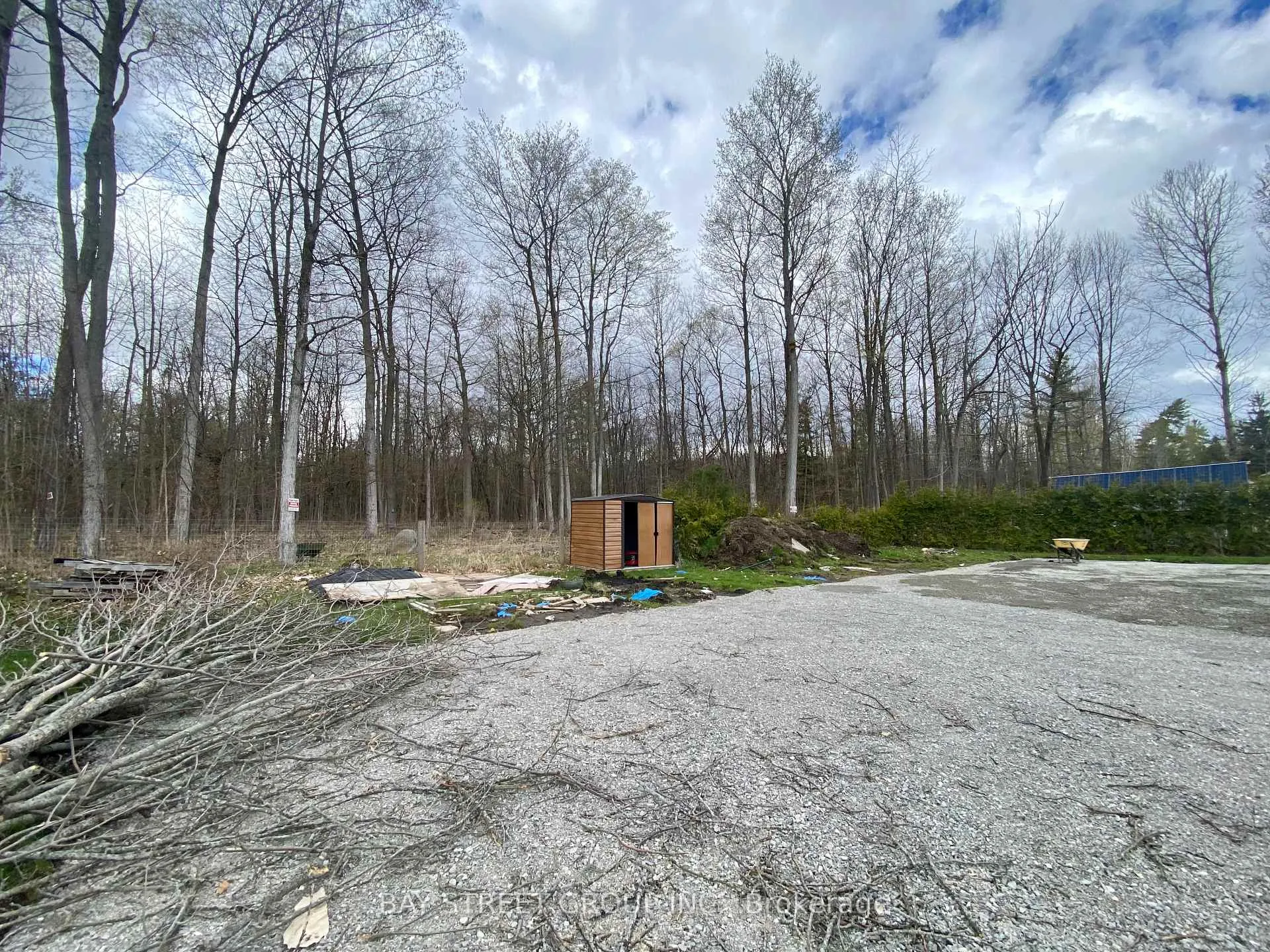 Photo 12 of 428 Limerick Street, Innisfil, Rural Innisfil — HOMEH